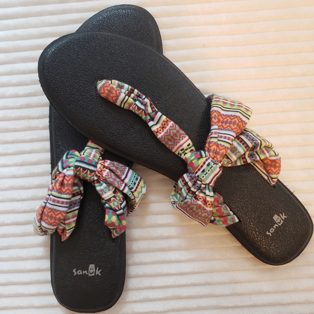 Sanuk Multicolor Patterned Sandals